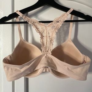 Victoria's Secret Intimates & Sleepwear - Victoria Secret Body Bra. 38C Victoria's Secret Intimates & Sleepwear - Victoria Secret Body Bra. 38C